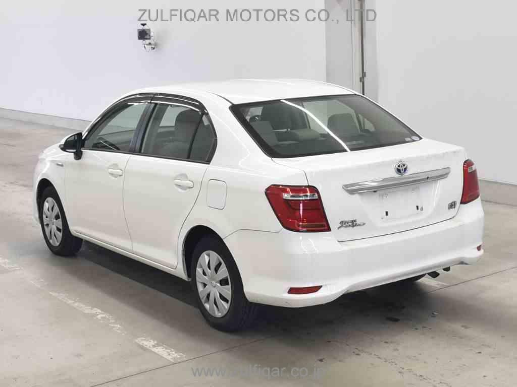 TOYOTA COROLLA AXIO 2015 Image 3