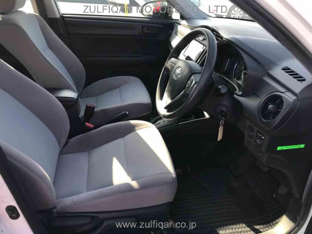 TOYOTA COROLLA AXIO 2015 Image 8