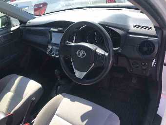 TOYOTA COROLLA AXIO 2015 Image 6