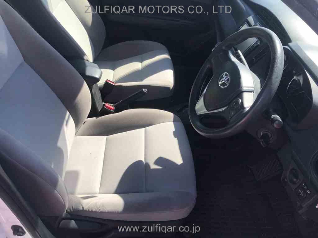 TOYOTA COROLLA AXIO 2015 Image 8