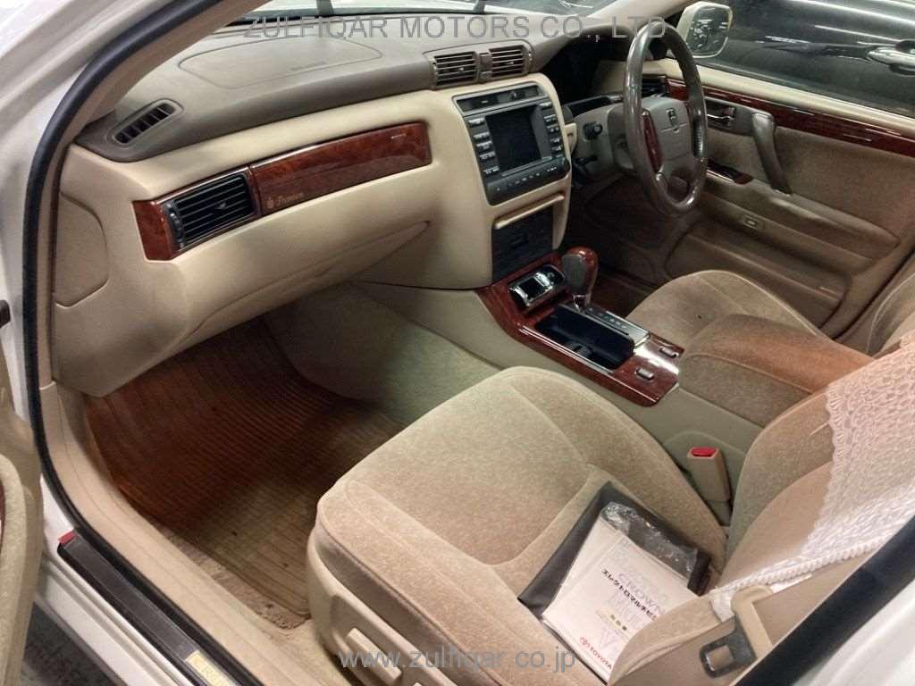 TOYOTA CROWN 2003 Image 7