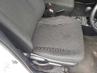 TOYOTA VITZ 2020 Image 8