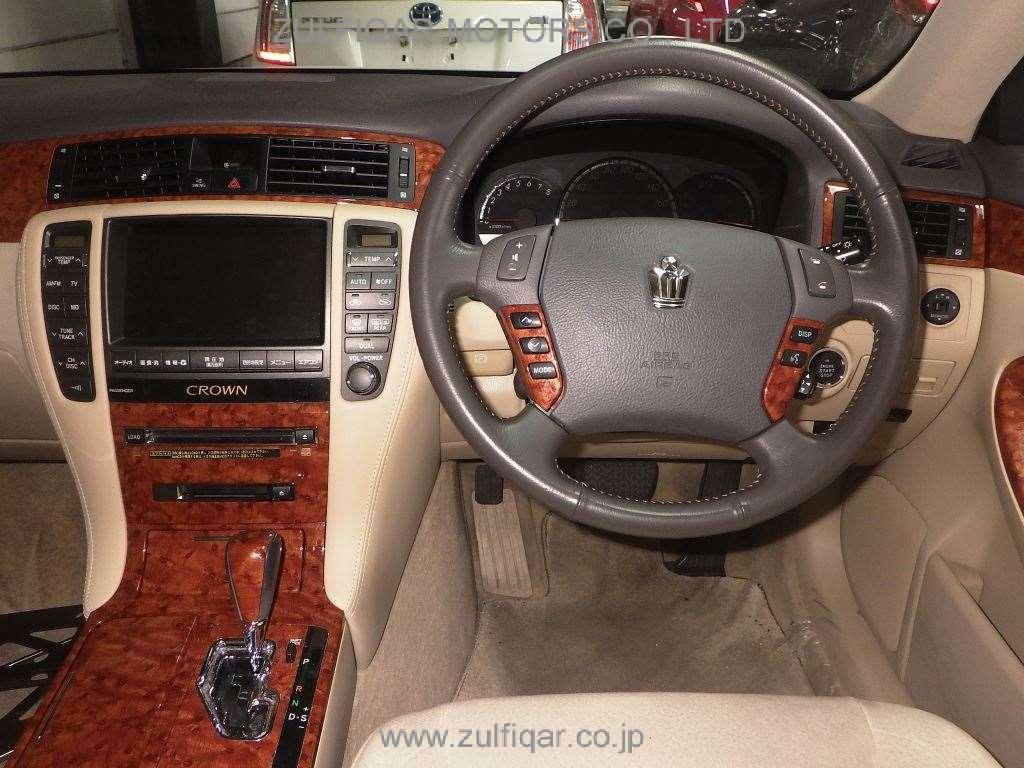 TOYOTA CROWN 2005 Image 6