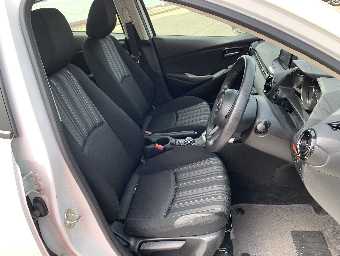 MAZDA DEMIO 2018 Image 13