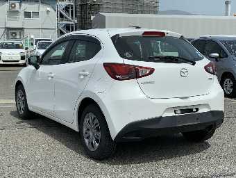 MAZDA DEMIO 2018 Image 18