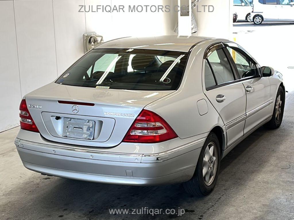 MERCEDES BENZ C CLASS 2004 Image 2