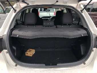 TOYOTA VITZ 2020 Image 11