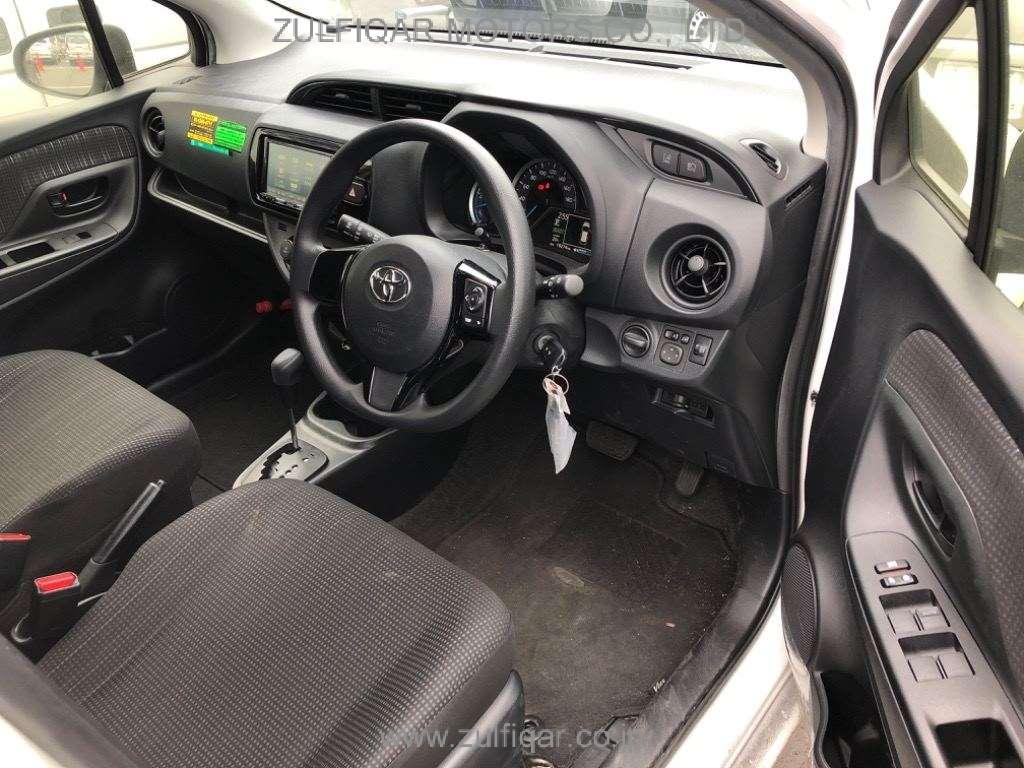TOYOTA VITZ 2020 Image 5