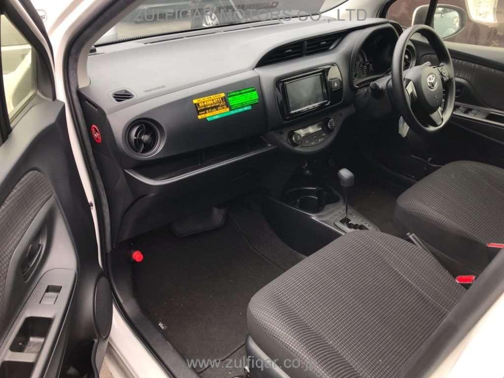 TOYOTA VITZ 2020 Image 9
