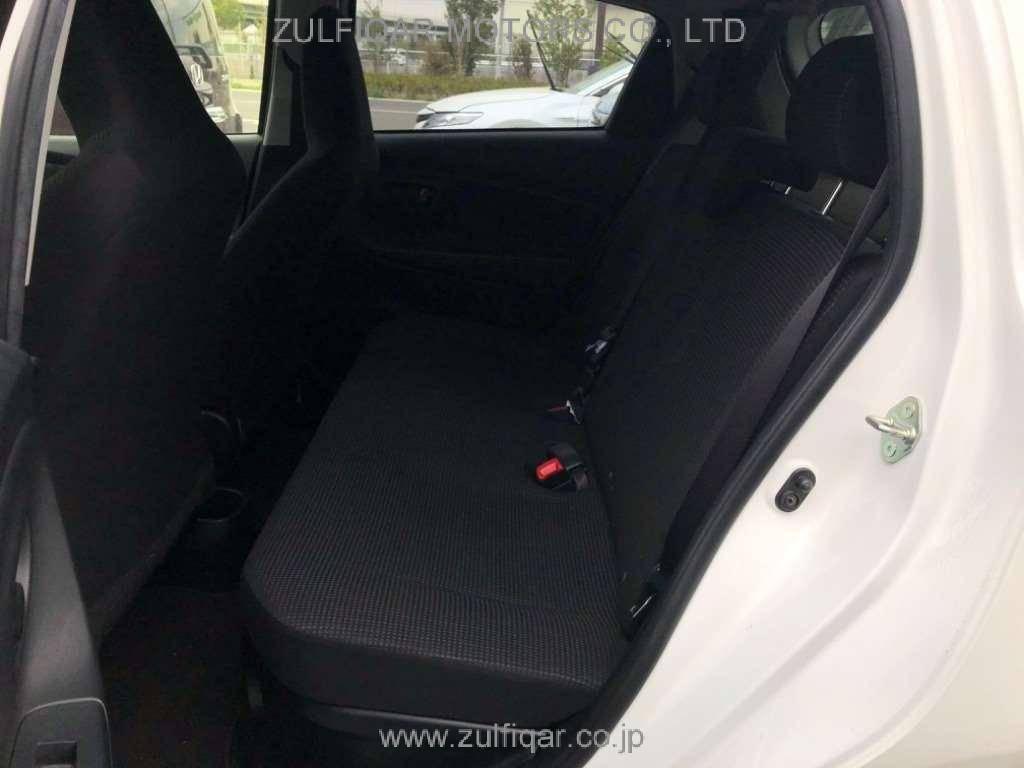 TOYOTA VITZ 2020 Image 10