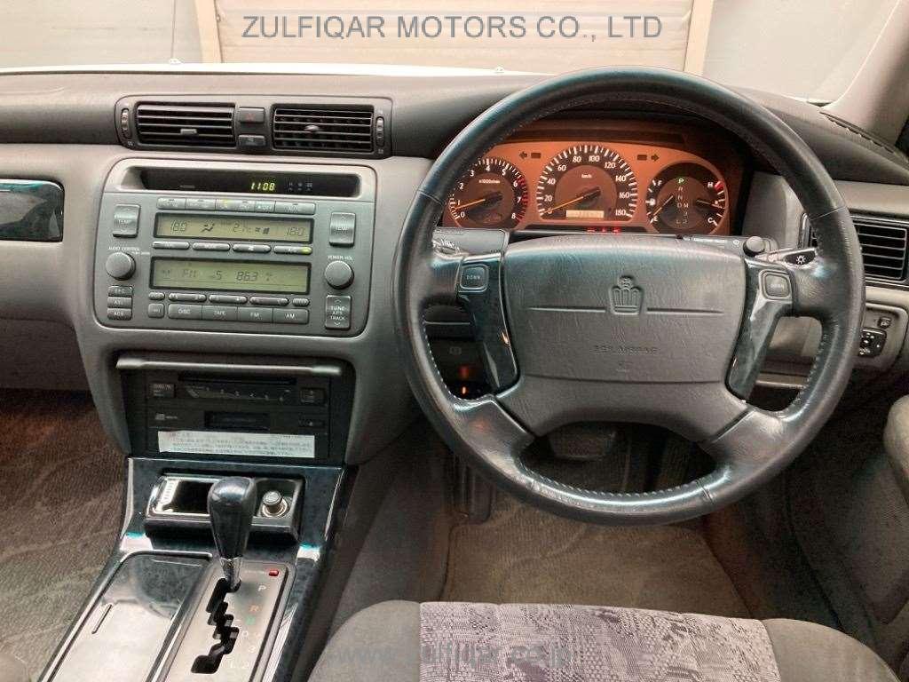 TOYOTA CROWN 2000 Image 6