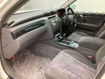 TOYOTA CROWN 2000 Image 8