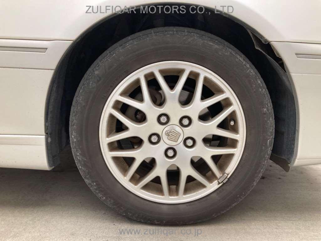 TOYOTA CROWN 2000 Image 9