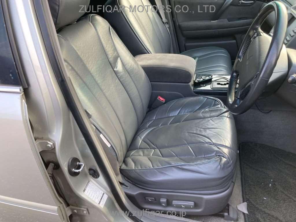 TOYOTA CROWN 2000 Image 5