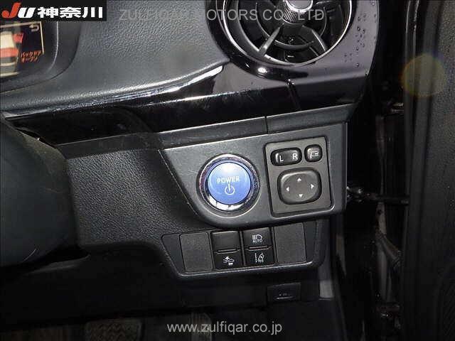 TOYOTA COROLLA FIELDER 2018 Image 7