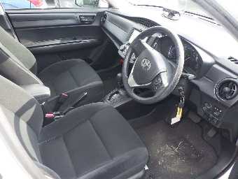 TOYOTA COROLLA AXIO 2017 Image 5