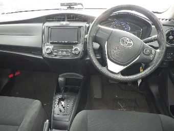 TOYOTA COROLLA AXIO 2017 Image 6