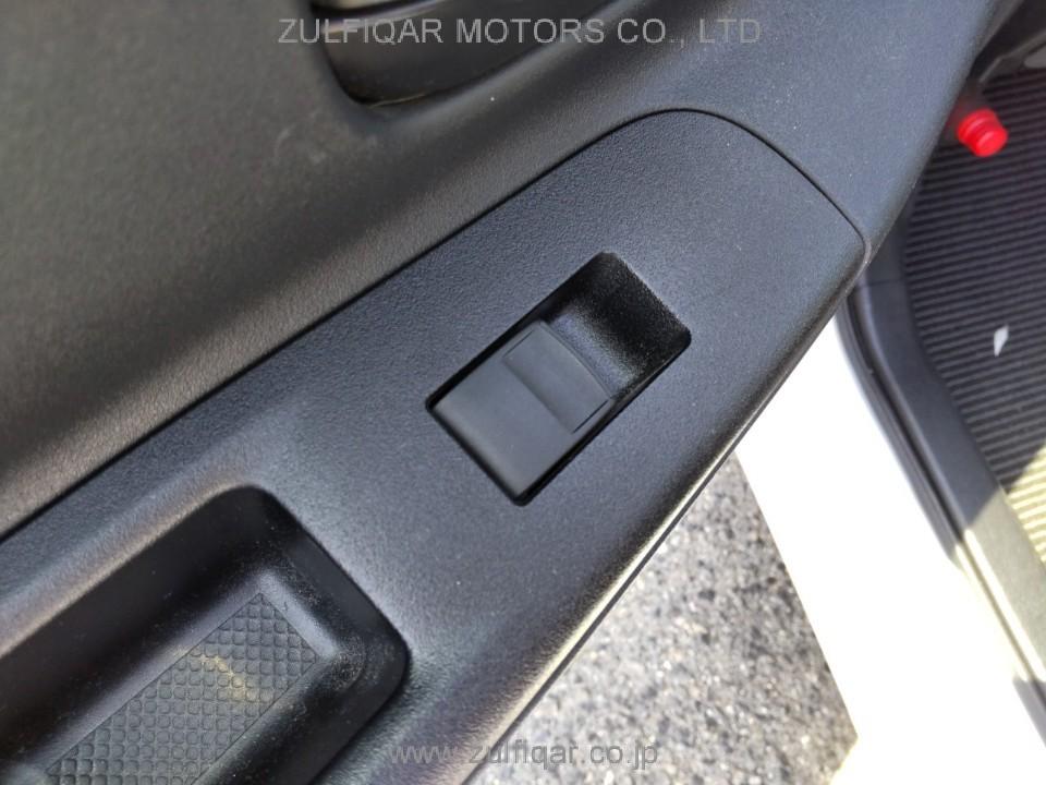 TOYOTA VITZ 2018 Image 11