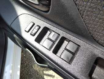 TOYOTA VITZ 2018 Image 12