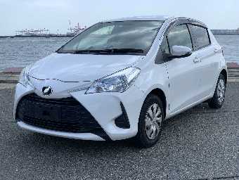 TOYOTA VITZ 2018 Image 15