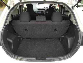 TOYOTA VITZ 2018 Image 7