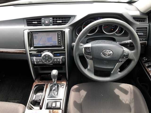 TOYOTA MARK X 2018 Image 20