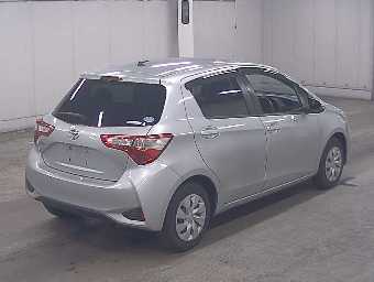 TOYOTA VITZ 2017 Image 5