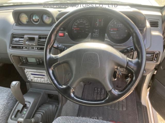 MITSUBISHI PAJERO 1999 Image 4