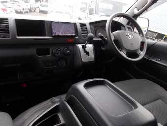 TOYOTA HIACE WAGON 2017 Image 3