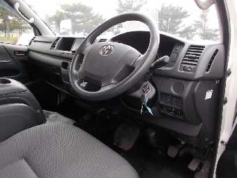 TOYOTA HIACE WAGON 2017 Image 8