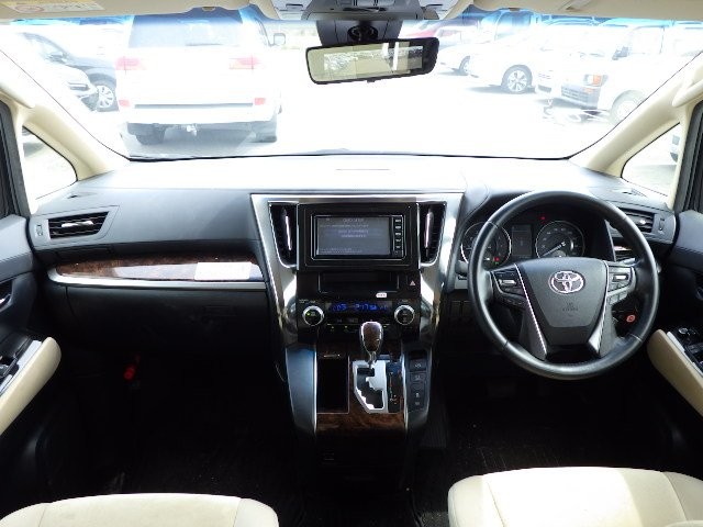 TOYOTA VELLFIRE 2018 Image 22