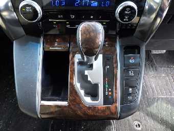 TOYOTA VELLFIRE 2018 Image 8