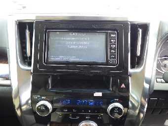 TOYOTA VELLFIRE 2018 Image 9