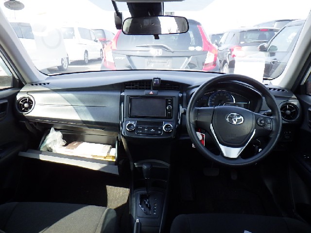 TOYOTA COROLLA AXIO 2018 Image 22