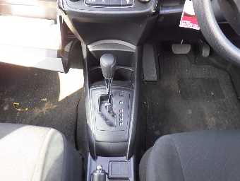 TOYOTA COROLLA AXIO 2018 Image 19