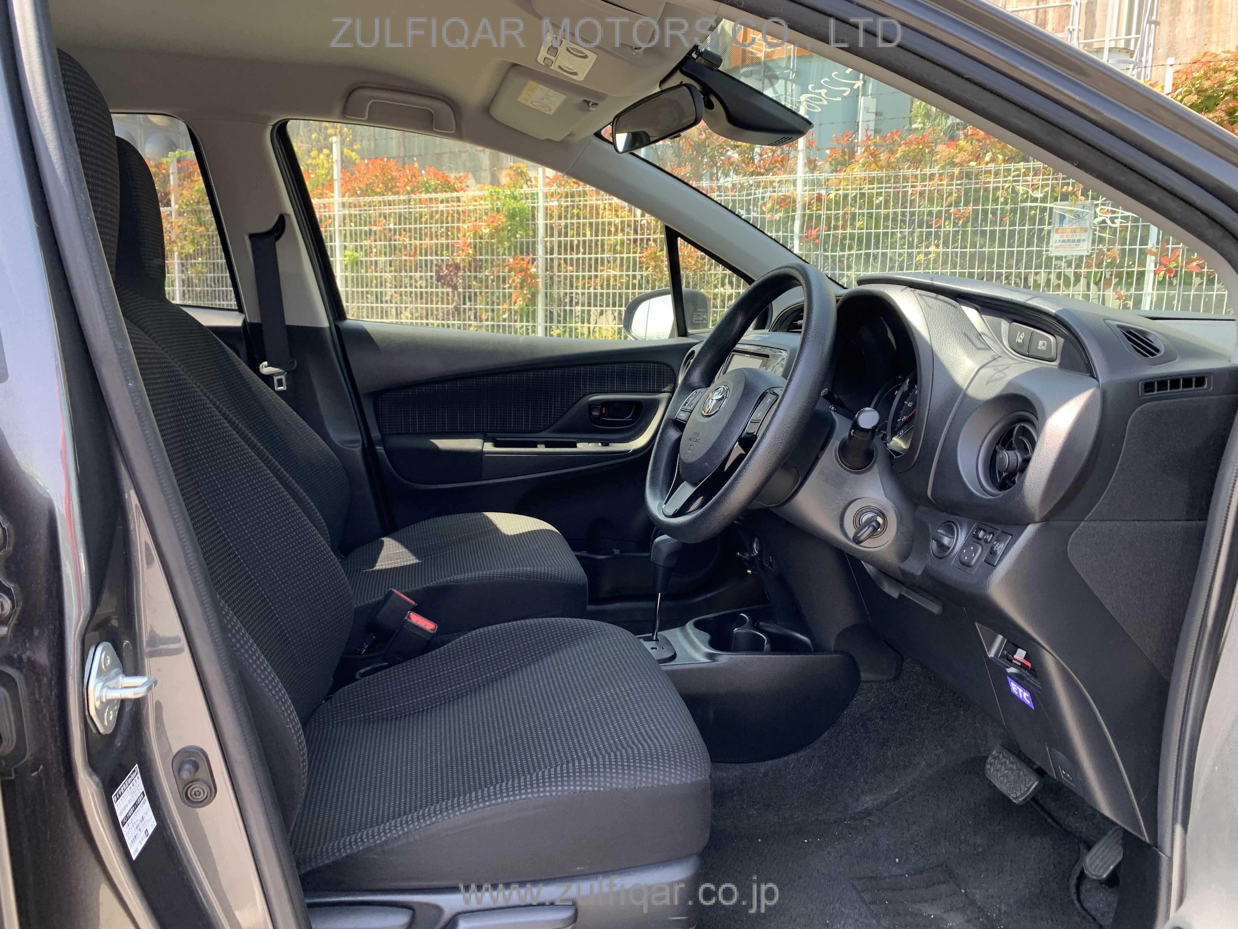 TOYOTA VITZ 2018 Image 21