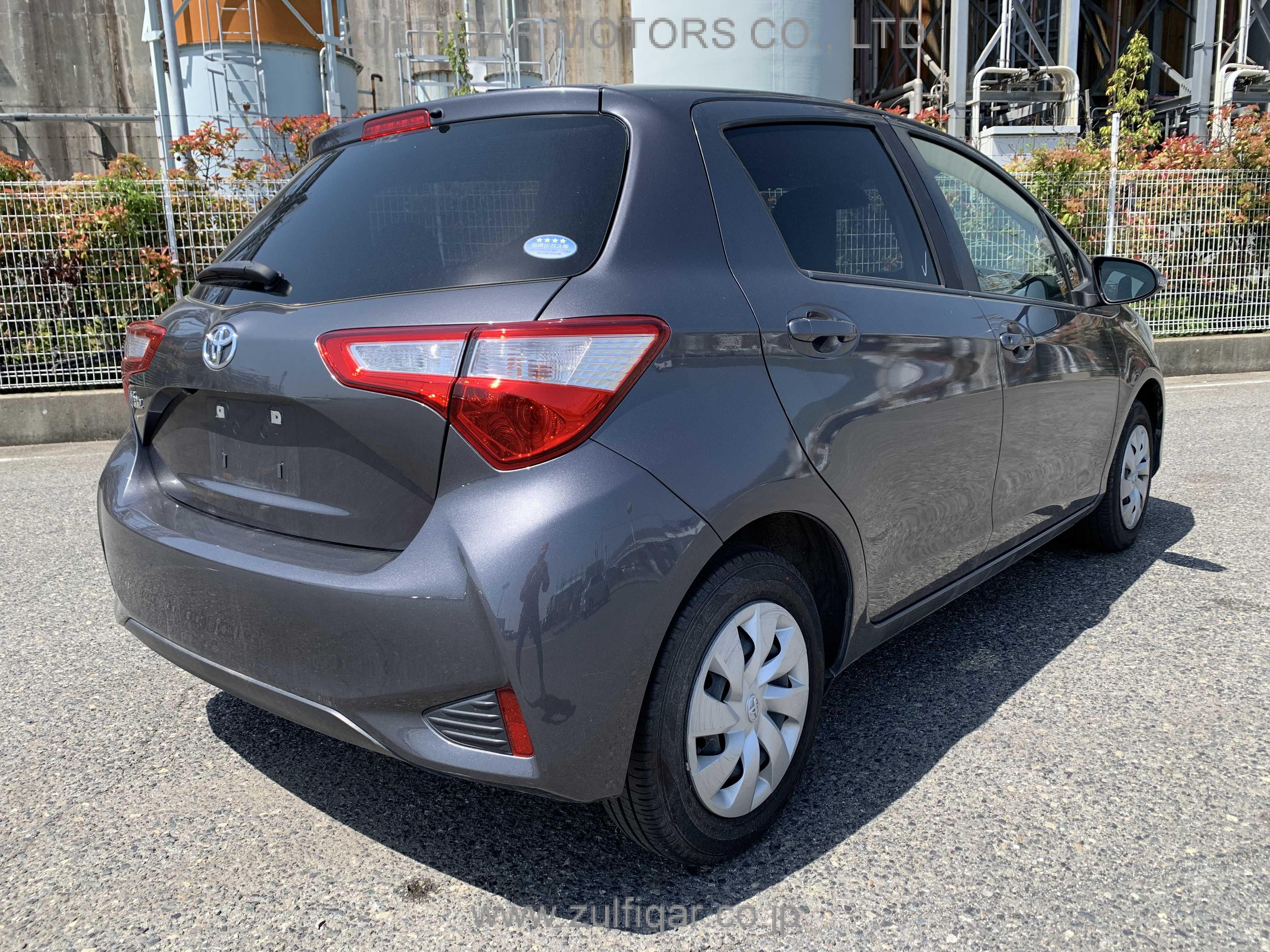 TOYOTA VITZ 2018 Image 25