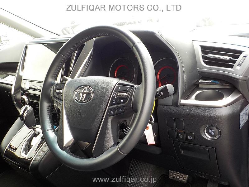 TOYOTA VELLFIRE 2019 Image 12