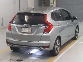 HONDA FIT HYBRID 2017 Image 2