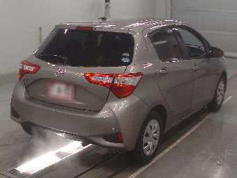 TOYOTA VITZ 2019 Image 2