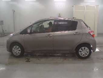 TOYOTA VITZ 2019 Image 4