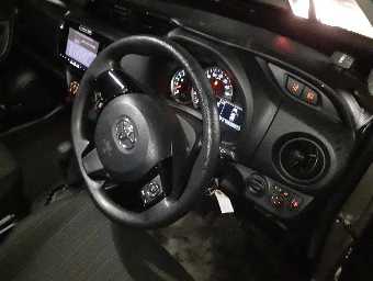 TOYOTA VITZ 2019 Image 7