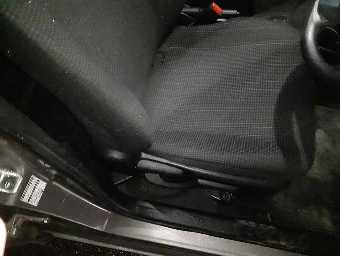 TOYOTA VITZ 2019 Image 8