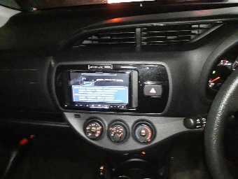 TOYOTA VITZ 2019 Image 9