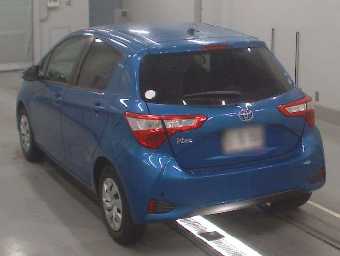 TOYOTA VITZ 2019 Image 6
