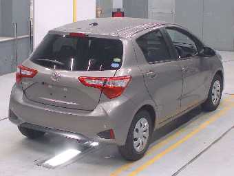 TOYOTA VITZ 2019 Image 2