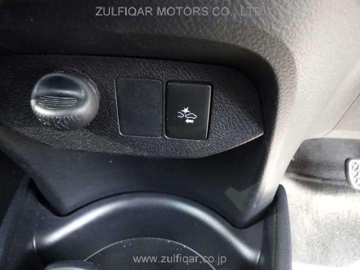 TOYOTA VITZ 2019 Image 12