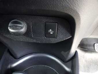 TOYOTA VITZ 2019 Image 12