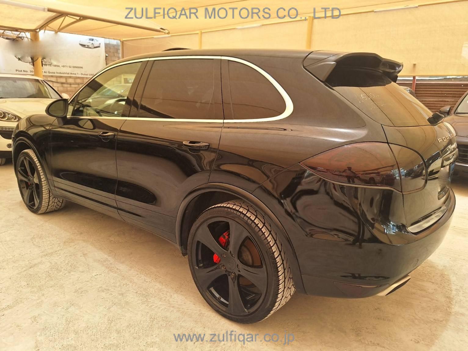 PORSCHE CAYENNE 2011 Image 3