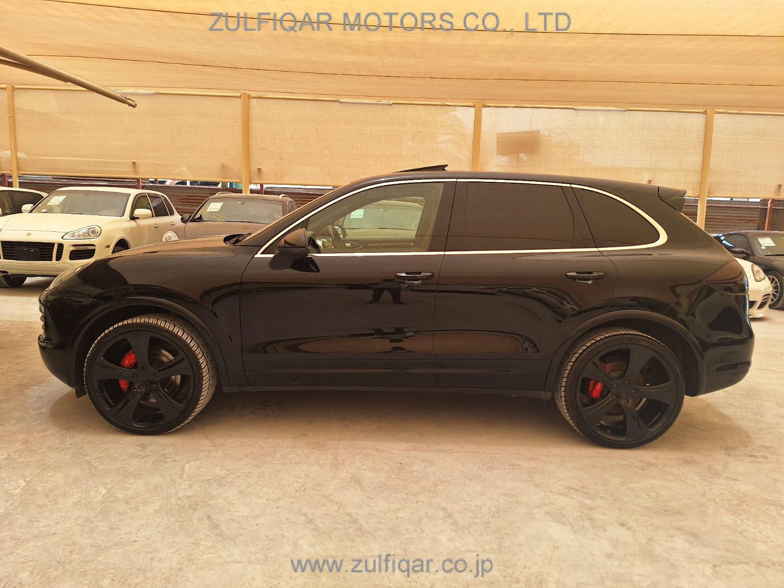 PORSCHE CAYENNE 2011 Image 5